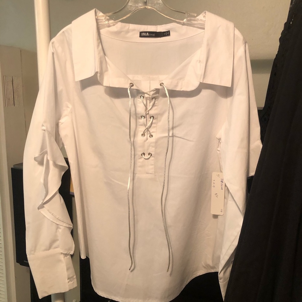 NWT White long sleeve blouse